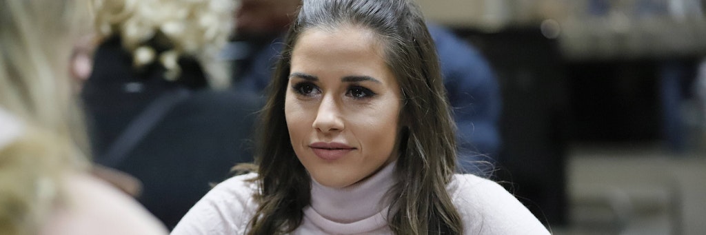 Sarah Lombardi heißt nach ihrer Hochzeit mit Julian Büscher jetzt wieder Sarah Engels. Und Sohn Alessio, der in der Beziehung mit Ex-Mann Pietro Lombardi entstand, trägt den Doppelnamen Alessio Lombardi-Engels.