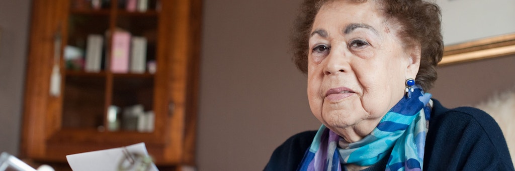 Autorin Gisela Steineckert an ihrem Arbeitstisch: Dort entstand auch der der Text zum Lied „Als ich fortging“, das Dirk Michaelis komponierte und seit 1987 singt.