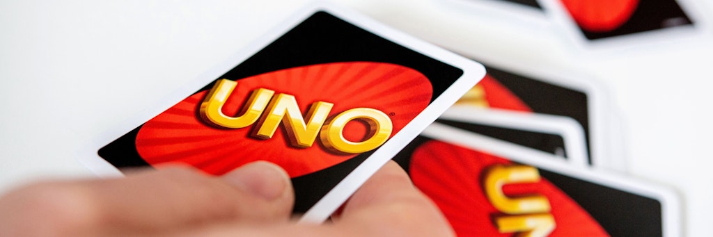 „Uno“, das amerikanische Spiel, dessen primäres Ziel es ist, seine Karten möglichst schnell abzulegen, feiert in diesem Jahr Geburtstag. 