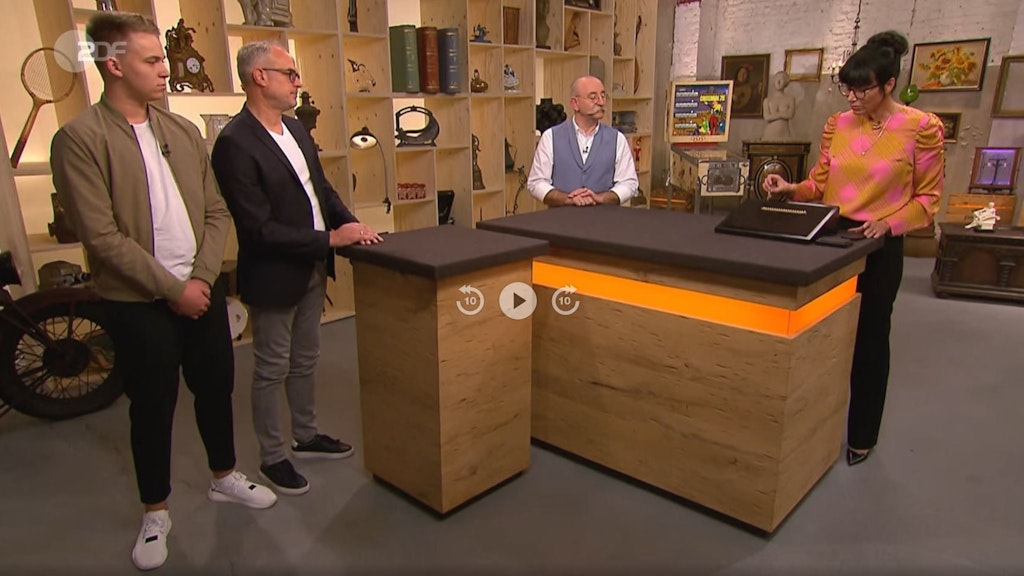 Niklas und Peter Volprecht bei „Bares für Rares“ mit Moderator Horst Lichter und Expertin Heide Rezepa-Zabel