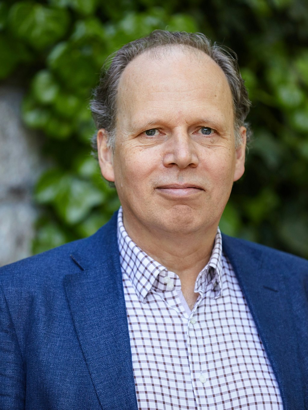 Eckehard Pioch ist Psychoanalytiker und Vorsitzender des Psychoanalytischen Instituts Berlin. 