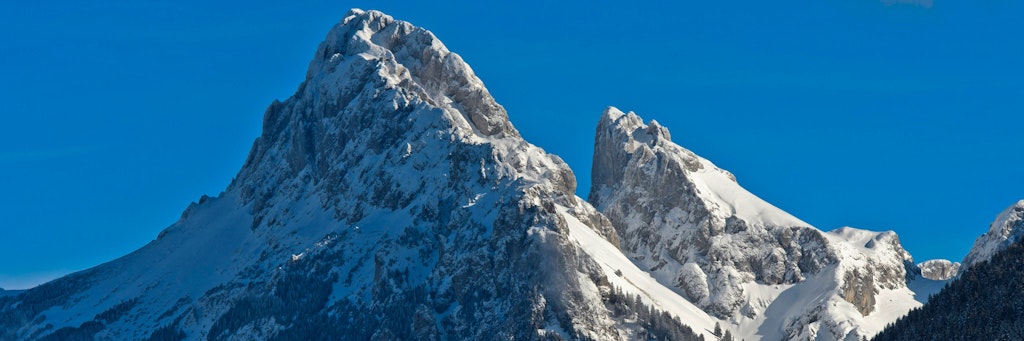 In den französischen Alpen sind mehrere Menschen nach Lawinenunglücken gestrorben.