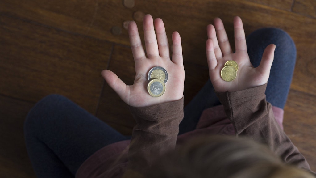 Wie viel Taschengeld Kinder bekommen sollten, hängt vom Alter ab.