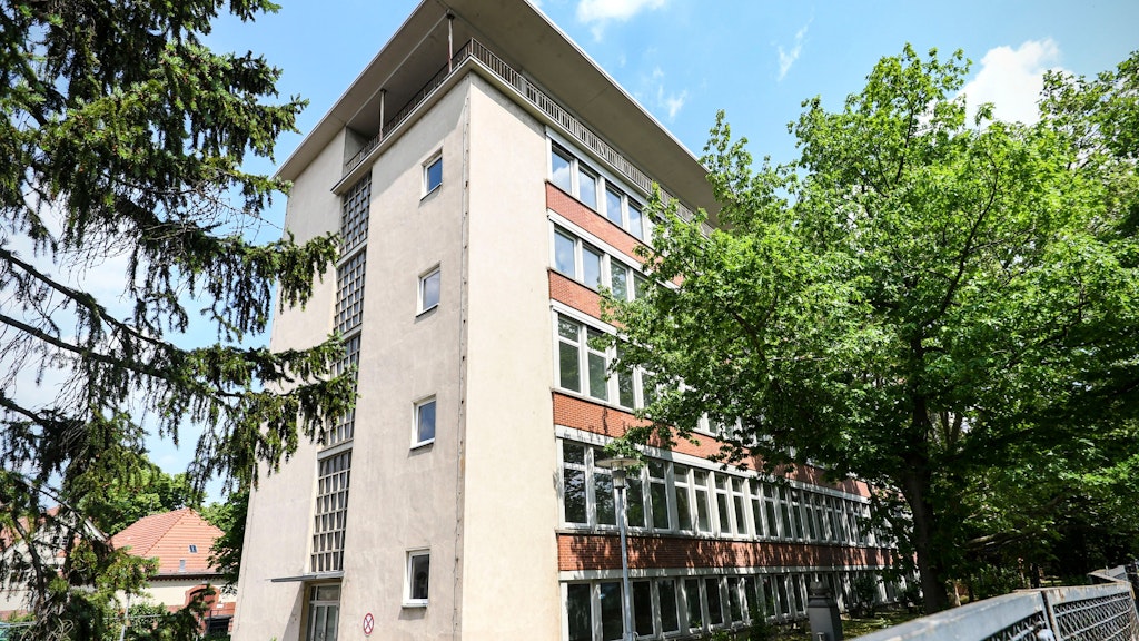 Soll abgerissen werden: Das Gebäude aus 1960er-Jahren, das für die geplante Nutzung angeblich nicht geeignet ist. <br>