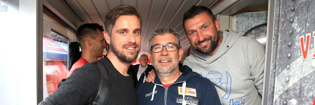 Co-Trainer Sebastian Boenig, Cheftrainer Urs Fischer und Union-Legende Torsten Mattuschka feierten 2019 den Aufstieg mit einer Bootsfahrt auf der Spree.