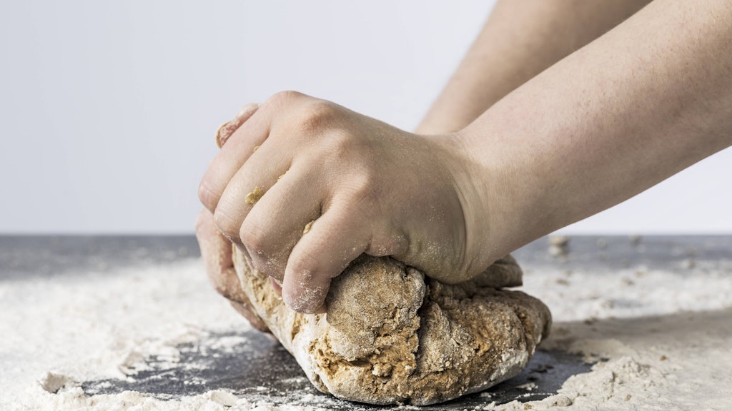 Viel Kneten und viel Ruhe: Das macht das gute Brot aus. 