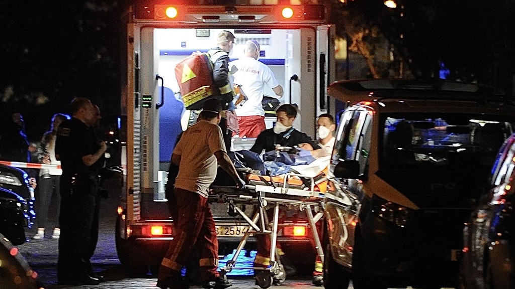 Der verletzte Täter wurde schwer verletzt im Yoga-Studio gefunden.
