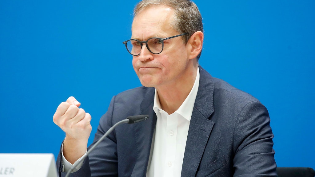Der Regierende Michael Müller setzt weiter auf die Kraft der Impfzentren.