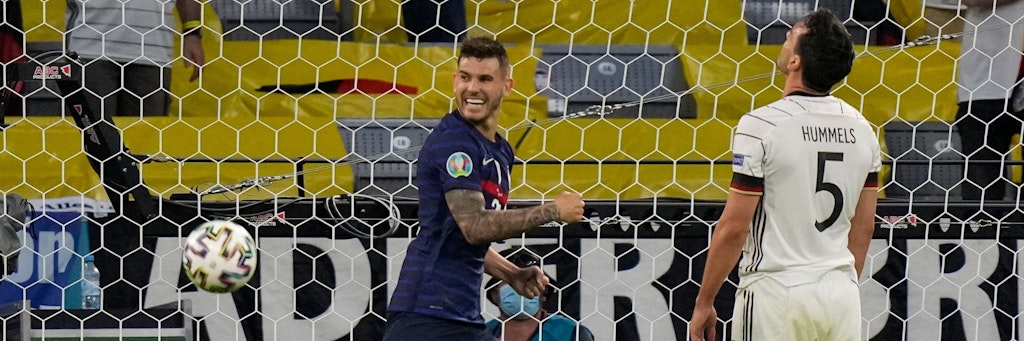 Mats Hummels Eigentor lässt Lucas Hernandez jubeln. Deutschland verliert zum EM-Auftakt mit 0:1 gegen Frankreich. 
