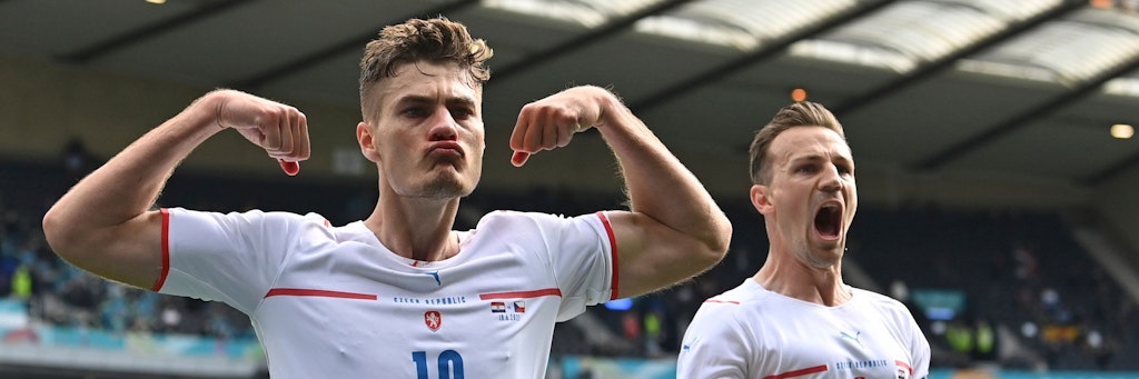 Tschechiens Patrik Schick ließ beim Torjubel gegen Kroatien zusammen mit Herthas Vladimir Darida die Muskel spielen.