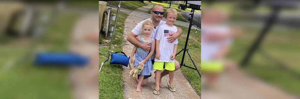 Chase mit seinem Vater und Schwester