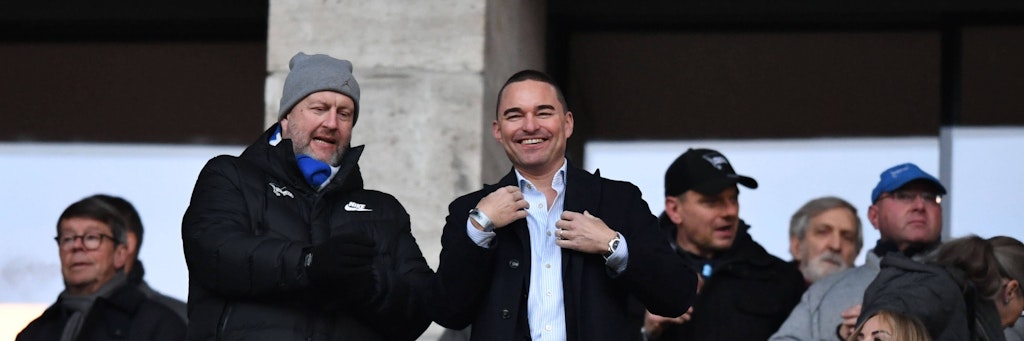 Herthas Investor Lars Windhorst freut sich weiterhin auf die Zusammenarbeit mit Finanz-Boss Ingo Schiller (l.). 