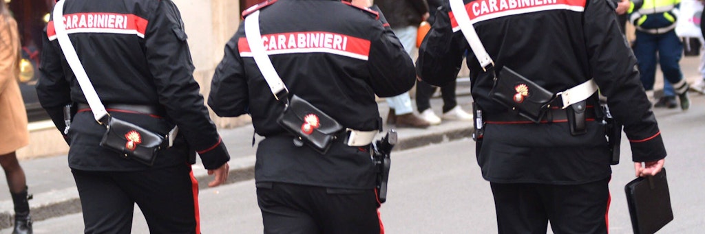 Italienische Carabinieri haben Herz bewiesen. 