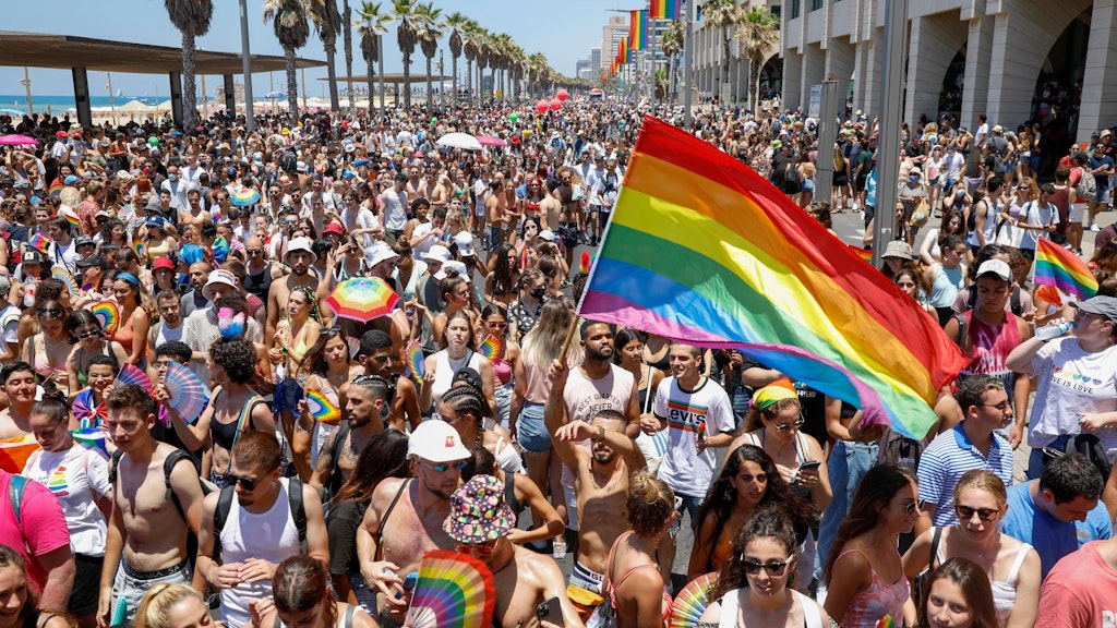 Buntes und ausgelassenes Treiben in Tel Aviv 