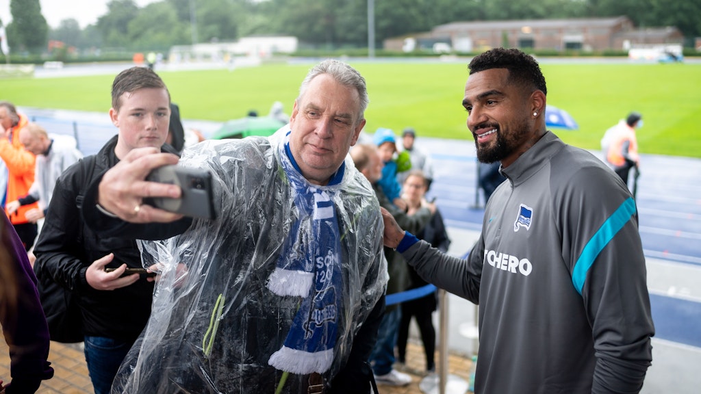 Kevin-Prince Boateng ist bei den Fans noch immer sehr beliebt. Jeder wollte ein Fan mit dem zurückgekehrten Herthaner.