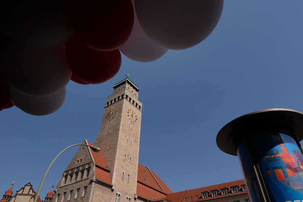 Rathaus Neukölln: Hier dauert die Bearbeitung der Wohngeldanträge besonders lange.<br>