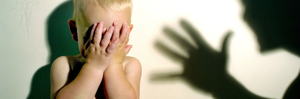 Die Kinder wurden mit verschiedenen Schlagstöcken und anderen Gegenständen wie Besen oder Schaufeln geschlagen (Symbolbild).