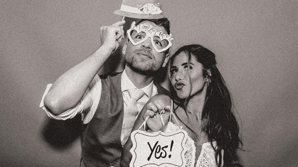 Sarah Engels und ihr Ehemann Julian bei ihrer Hochzeit.