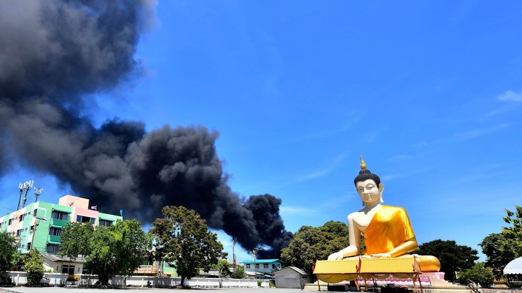 Der schwarze Rauch war in der thailändischen Hauptstadt weithin sichtbar.