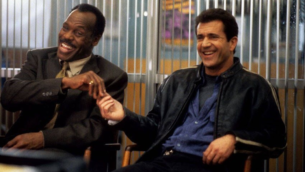 Danny Glover und Mel Gibson in einer Szene aus „Lethal Weapon 4 – Zwei Profis räumen auf“, 1998