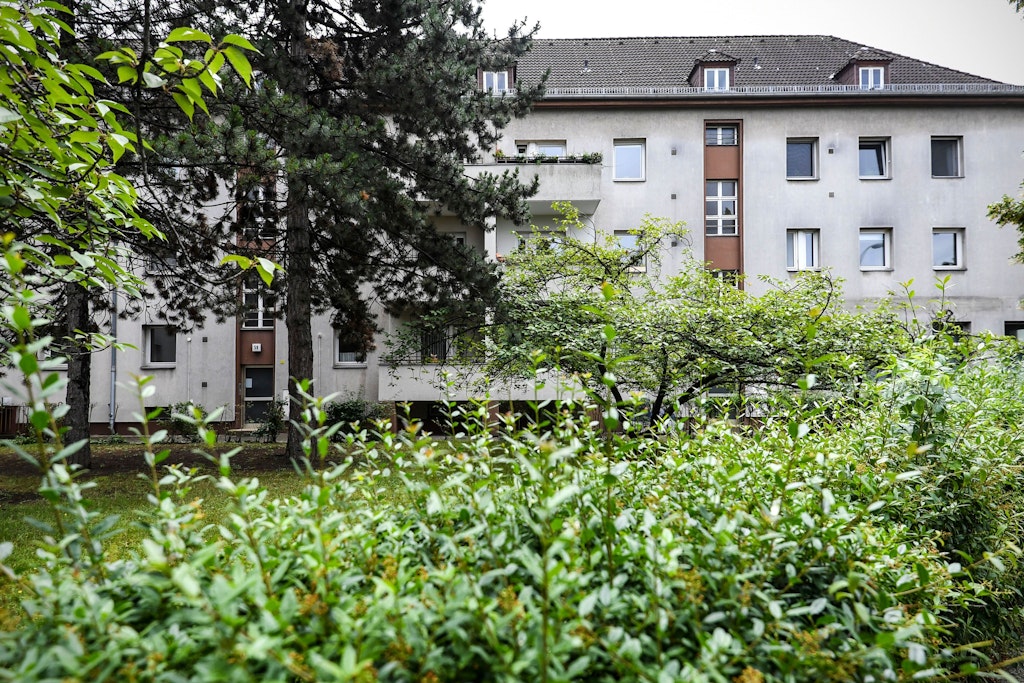 Sollen abgerissen werden: Wohnungen an der Mecklenburgischen Straße in Wilmersdorf. <br>