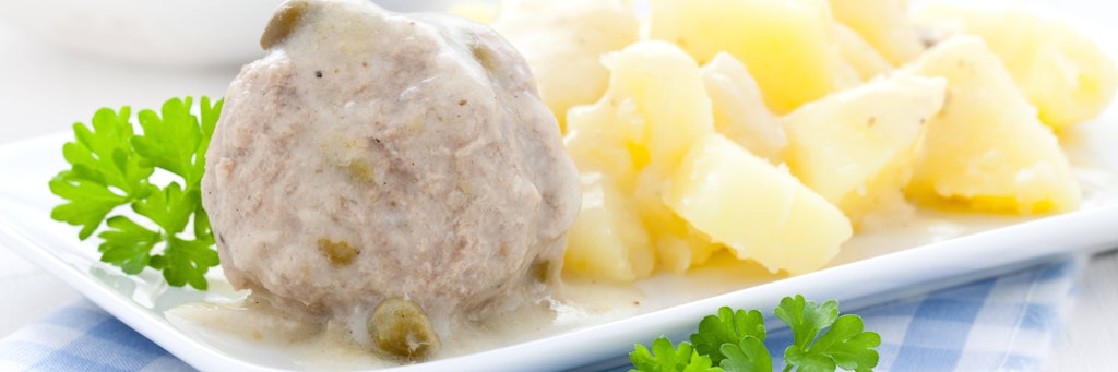 Königsberger Klopse sind ein Gericht aus der traditionellen Hausmannskost. Dieses Rezept sollten Sie unbedingt mal probieren.
