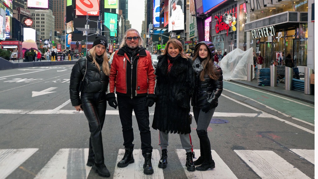 „Die Geissens“ in New York. Dick eingepackt erkunden die vier die Stadt, die niemals schläft.