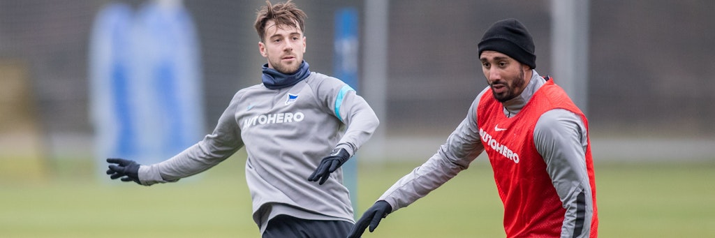 Lukas Klünter (l.) ist endlich wieder beim Mannschaftstraining dabei.