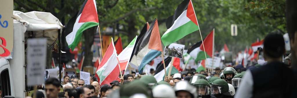 Israelfeindliche Demo am Al-Quds-Tag 2014 in Berlin. 