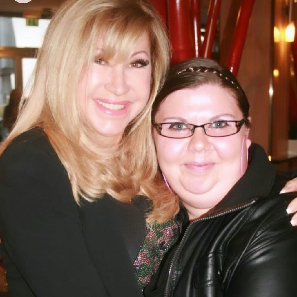 Als Carmen Geiss öffentlich abspeckte, inspirierte sie auch ihren Fan Julia Kitzmann. Die Zweifachmutter nahm danach 80 Kilo ab.