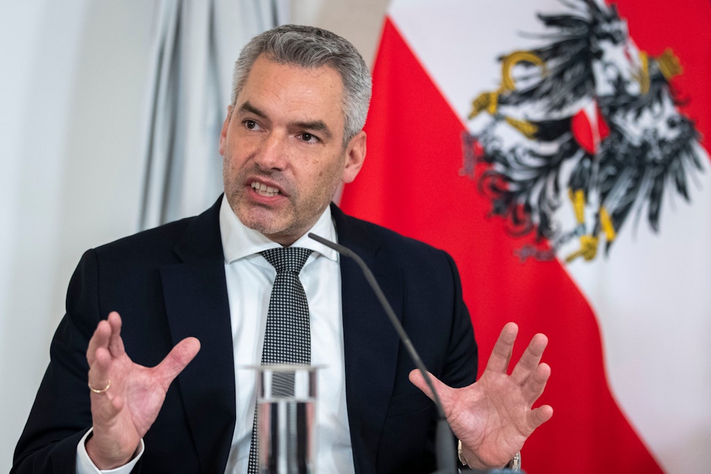 Kanzler Karl Nehammer bei der Pressekonferenz am Donnerstag.