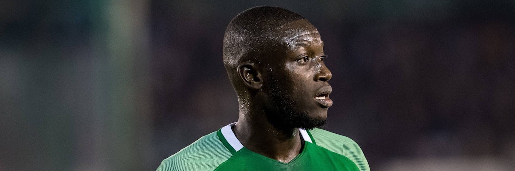 Ousmane Coulibaly aus Mali erlitt beim Liga-Spiel in Katar einen Herzinfarkt.