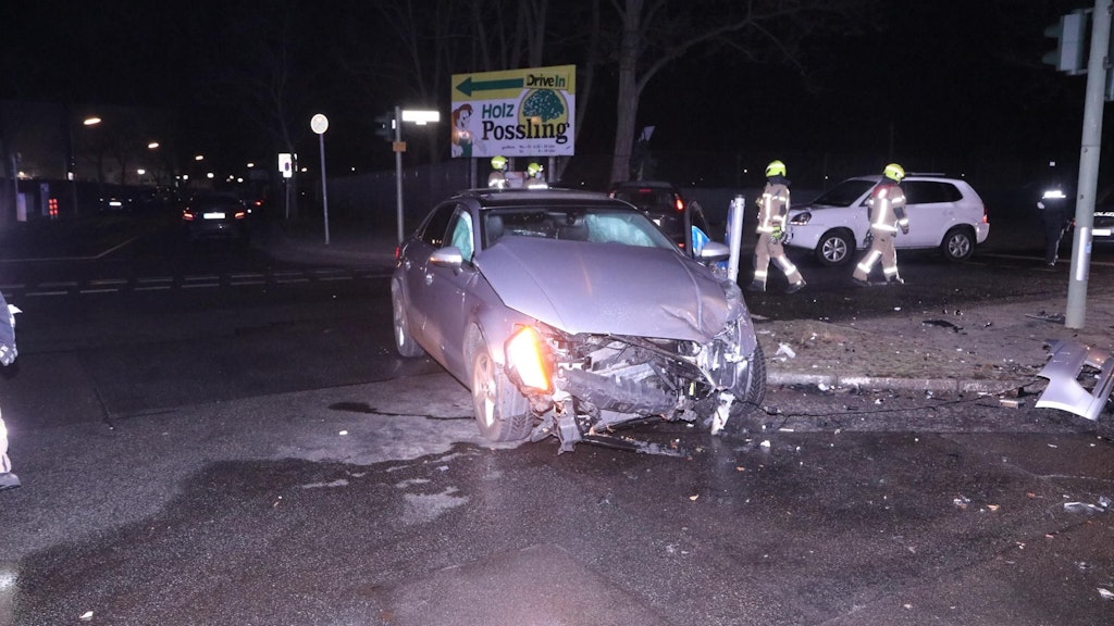 Der angefahrene Ford Focus nach dem Zusammenstoß