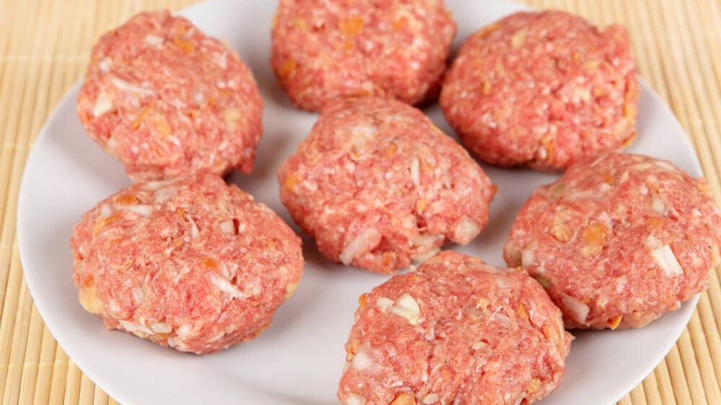 Ganz wichtig: Bouletten sollten unbedingt ganz durchgebraten sein.