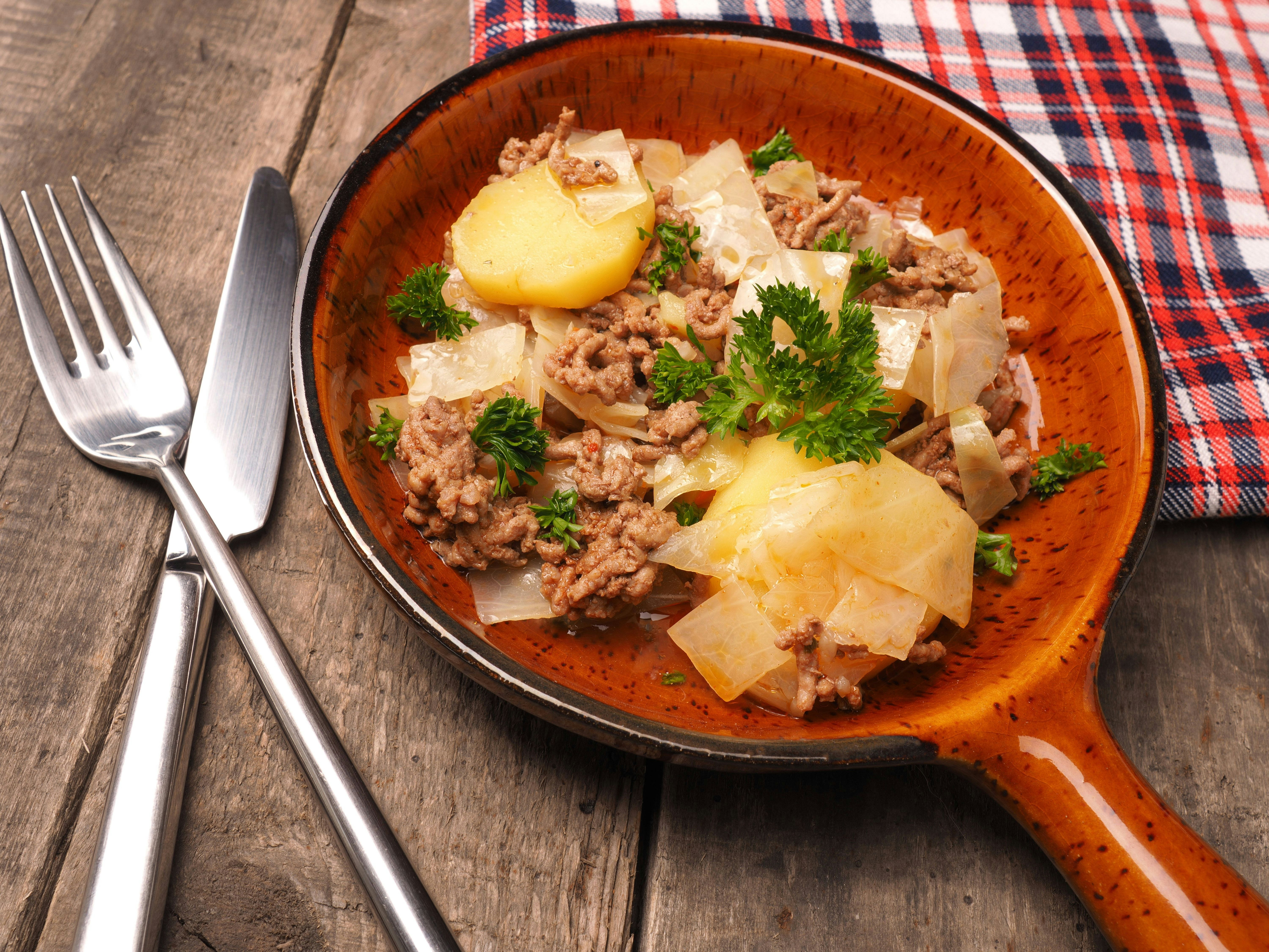 Leckeres Rezept mit Weißkohl: Schmorkohl mit Hackfleisch wie bei Oma ...