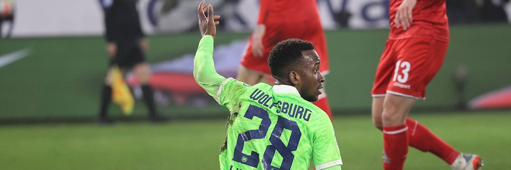 Dodi Lukebakio im Trikots des VfL Wolfsburg. Durchstarten konnte der Belgier in der VW-Stadt noch nicht. 