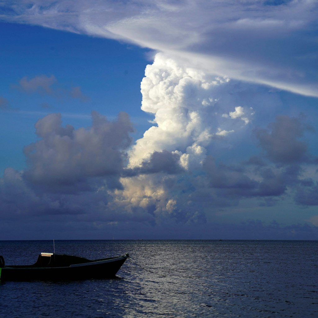 Der Vulkan Hunga Tonga-Hunga Ha'apai liegt auf einer unbewohnten Insel, die etwa 65 Kilometer von Tongas Hauptstadt Nuku'alofa entfernt ist.
