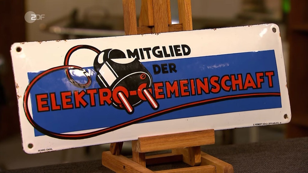 Dieses Blechschild kam bei „Bares für Rares“ unter den Hammer.