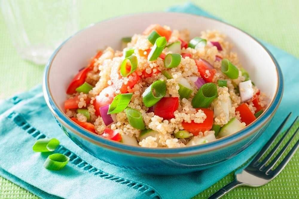 Leckerer Fitness-Salat mit Couscous und Feta: Das perfekte Abendbrot ...