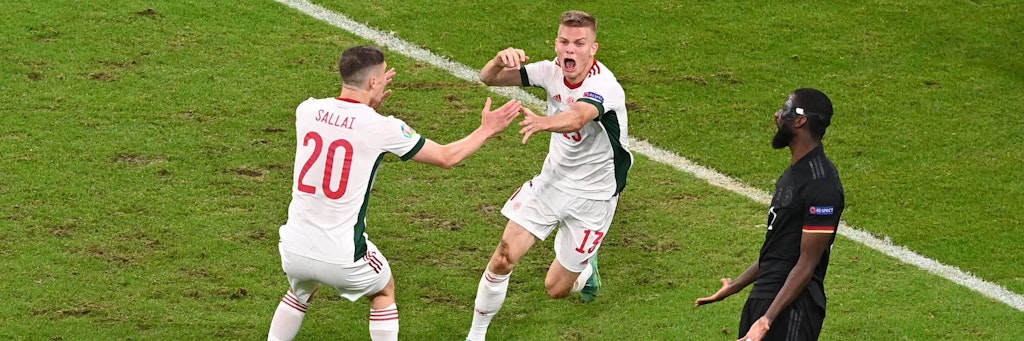 Ungarns Andras Schäfer feierte seine EM-Treffer gegen die DFB-Elf und Antonio Rüdiger (r.) ausgelassen. 