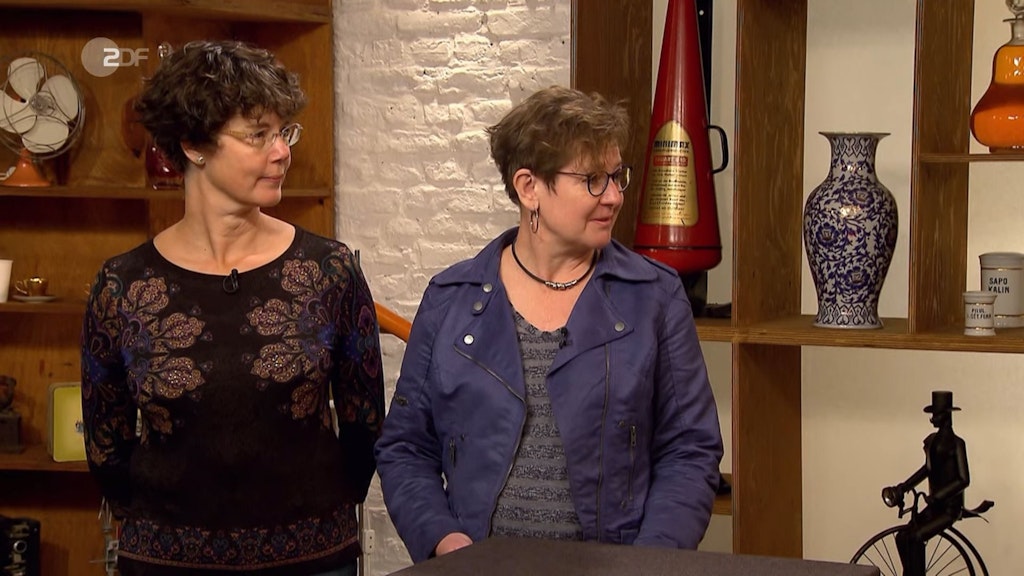 Mariolein de Graaff und Annemieke Iipenberg brachten die besonderen Ohrringe ins „Bares für Rares“-Studio.