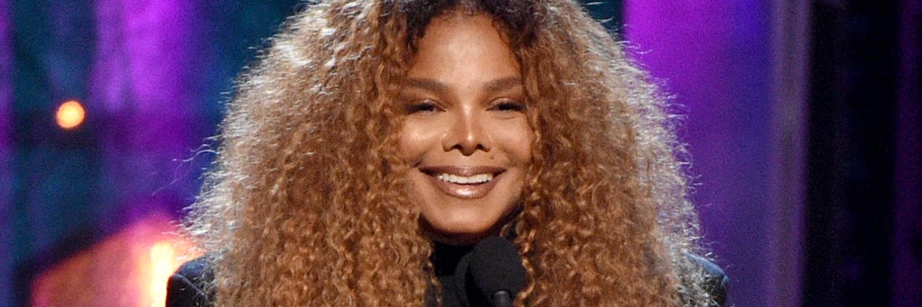 Sängerin Janet Jackson tritt bei der Einweihungszeremonie der Rock & Roll Hall of Fame im Barclays Center auf.