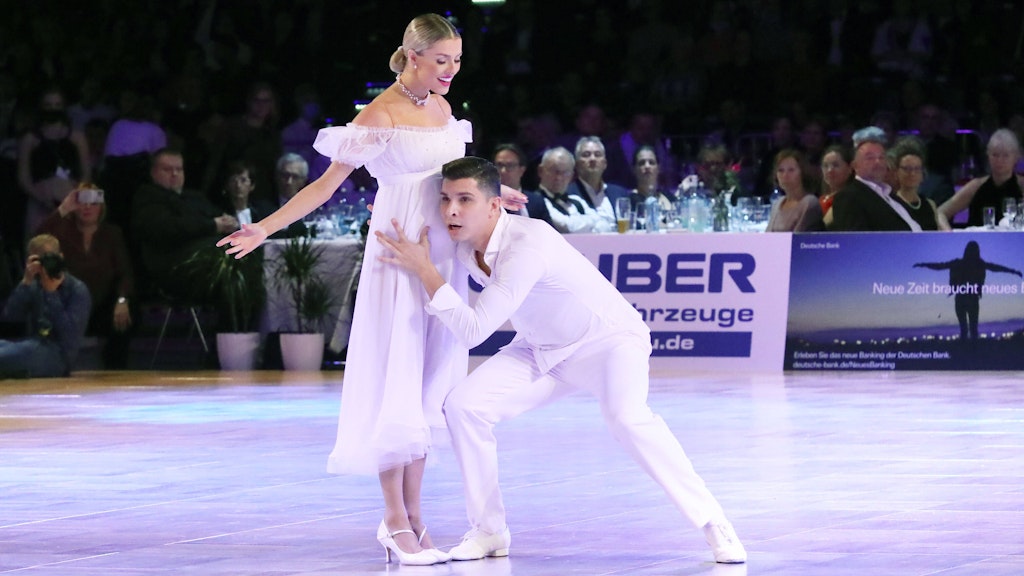 Bei der Weltmeisterschaft schaffte es die im achten Monat schwangere „Let's Dance“-Profitänzerin Patricija Ionel zusammen mit ihrem Mann aufs Treppchen.