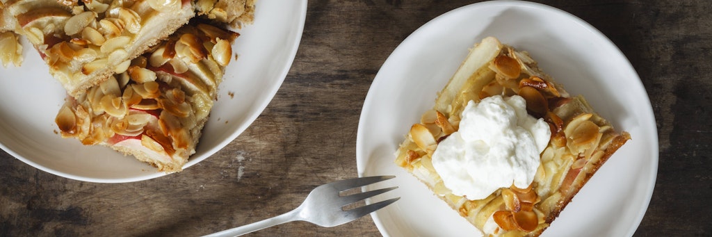 Mit diesem Rezept zaubern Sie einen leckeren Apfelkuchen mit Mandeln - und der schmeckt unglaublich köstlich.