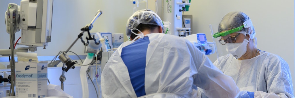 Laut Gesetz müssen Pflegekräfte in Krankenhäusern und Pflegeheimen vom 15. März an voll geimpft sein.