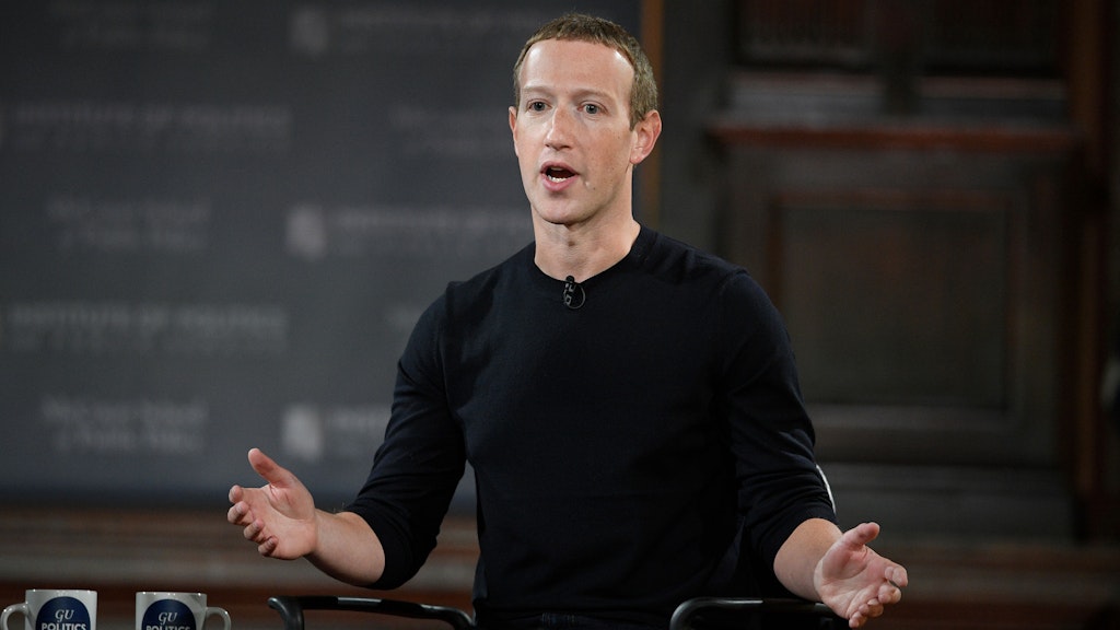 Mark Zuckerberg hat viel Geld verloren.