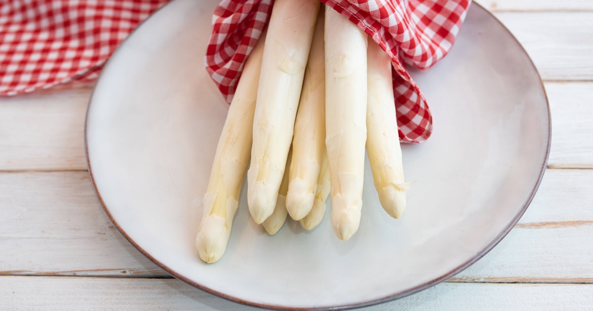 Wei er Spargel Aus Dem Ofen Dieses Leckere Rezept Ist Eine Echte wei-er-spargel-aus-dem-ofen-dieses-leckere-rezept-ist-eine-echte