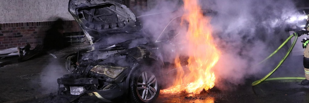 Im März brannten wieder mal Autos in Britz – ein Fall für die EG Mittelklasse.