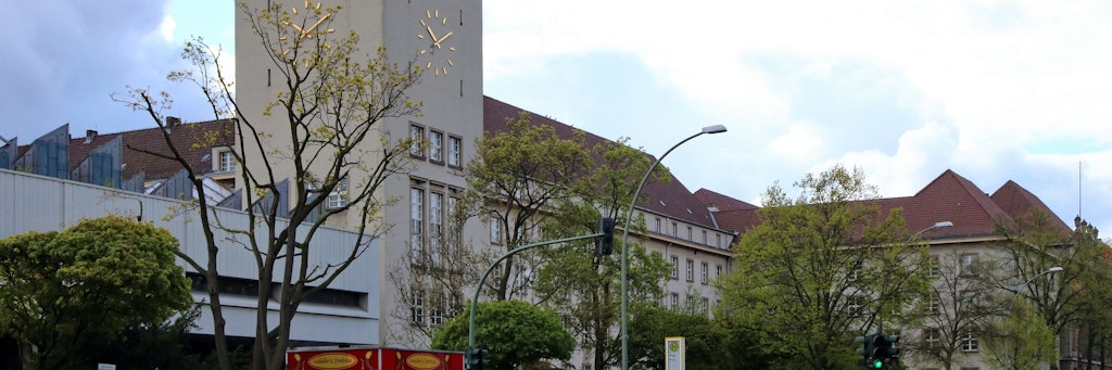 Die Wohngeldstelle im Rathaus Tempelhof lehnte den Antrag des Mieters ab.