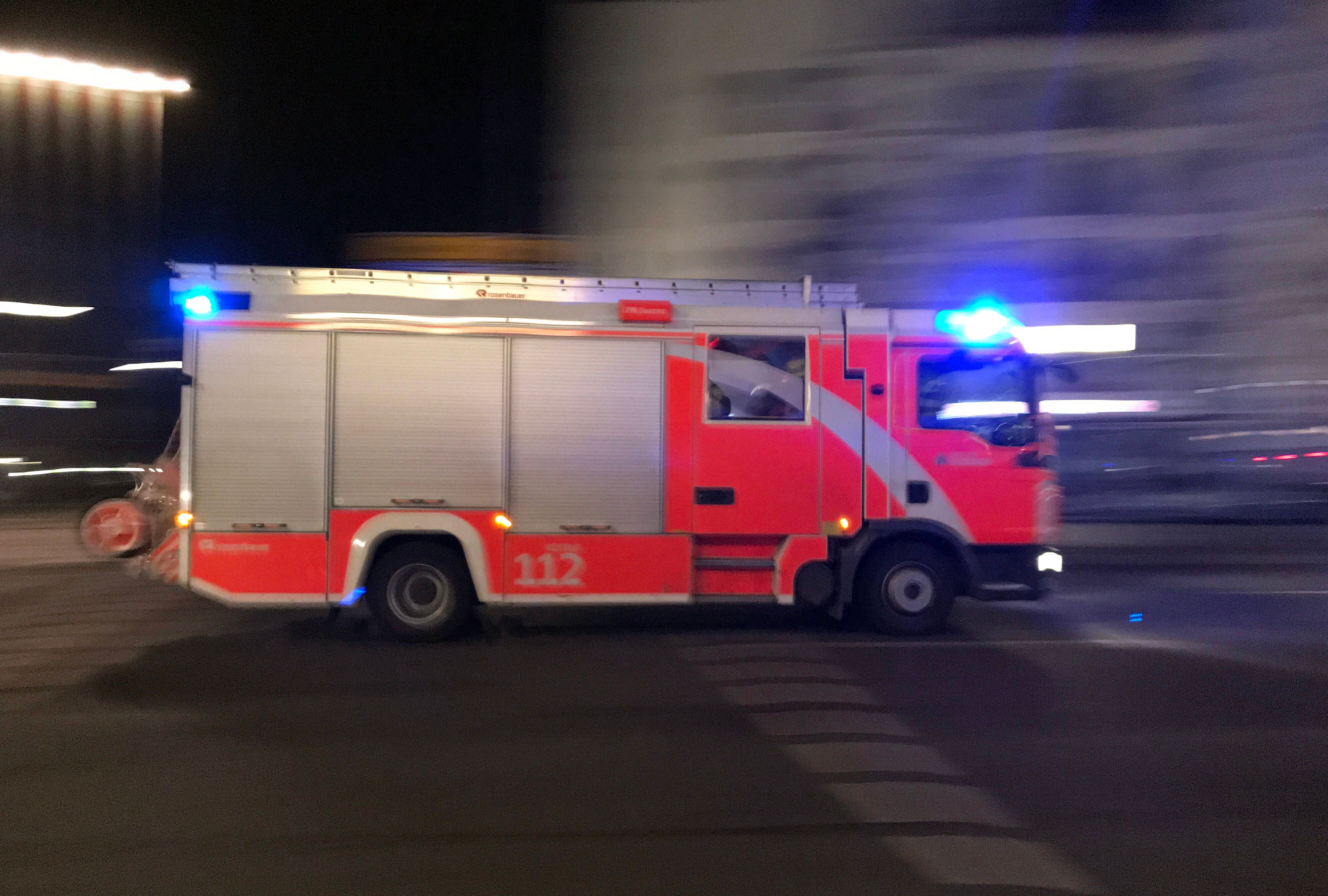 Berliner Feuerwehr Vor Dem Kollaps: Von 140 Rettungswagen Waren Am ...